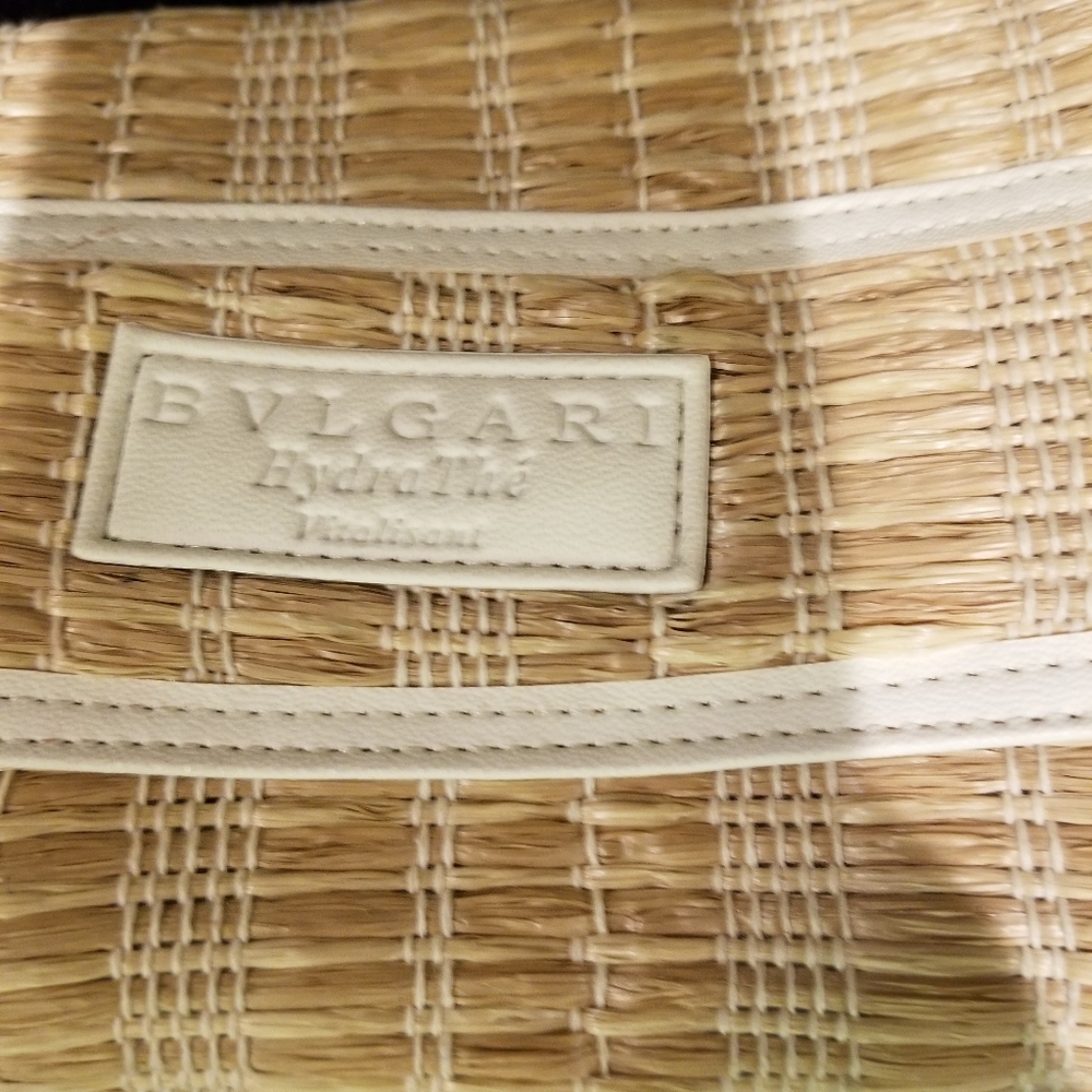 Bvlgari HydraThe Vitalisant Makeup / Toiletry Bag - Picture 14 of 16